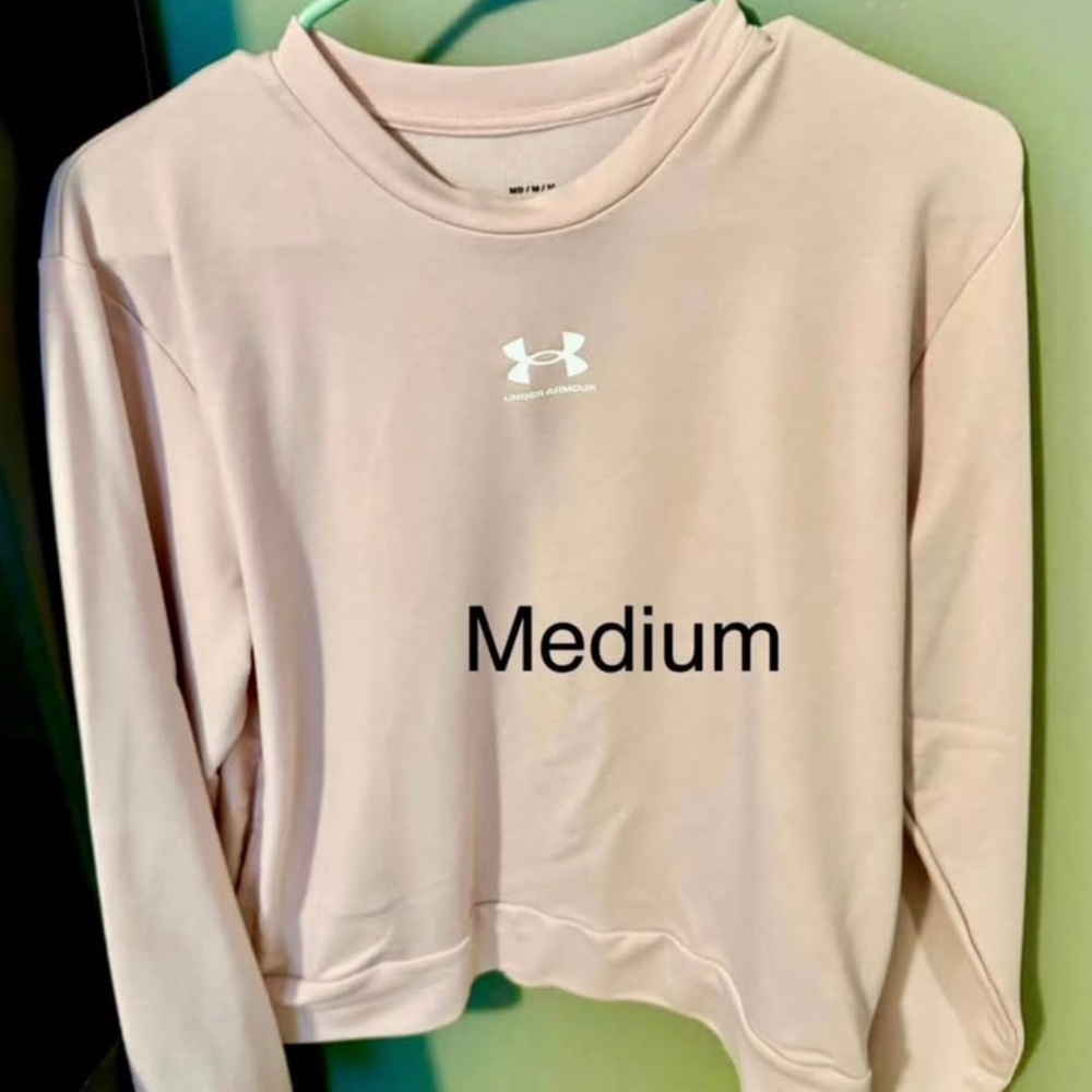 women’s under Armour sweatshirt new without tags